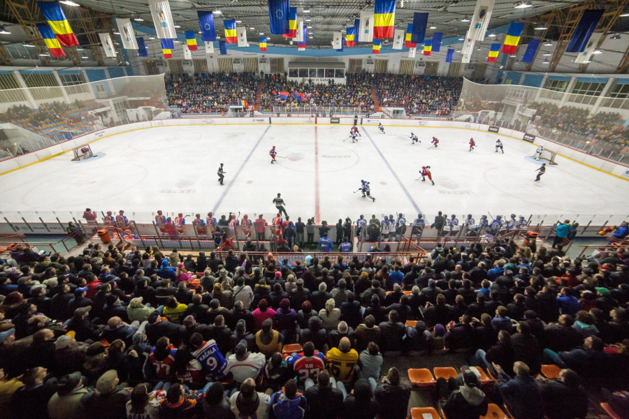 Toate drumurile duc la Patinoar, astăzi începe semifinala!