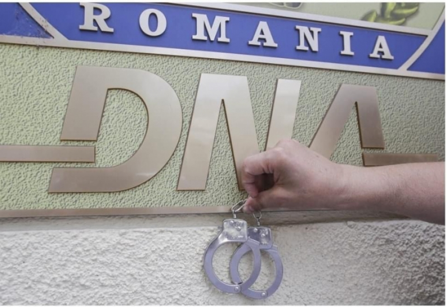 Alo, DNA? Se șmenuiesc niște fonduri...