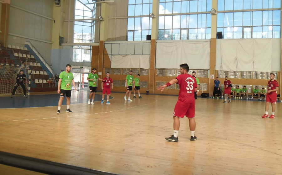 Derbi studențesc la ”Siderurgistul”. Din sportul gălățean