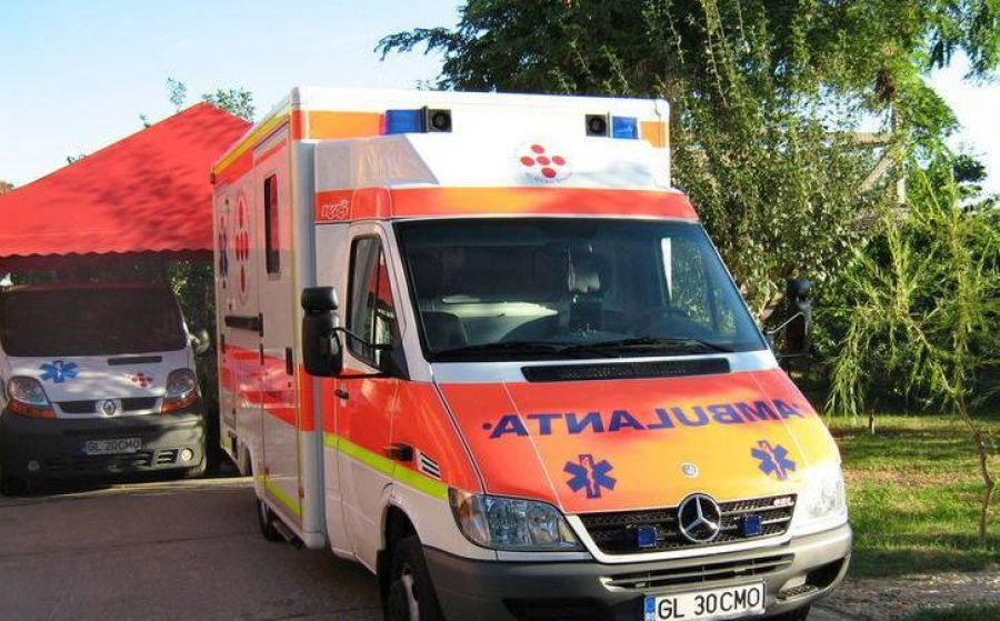 Caravană medicală pentru sătenii din Cărăpceşti