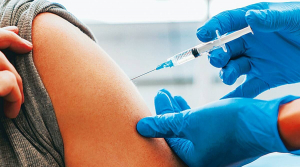 Vaccinurile reduc și riscul de transmitere a bolii