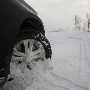 UPDATE - Şapte drumuri naţionale şi 27 de drumuri judeţene rămân impracticabile
