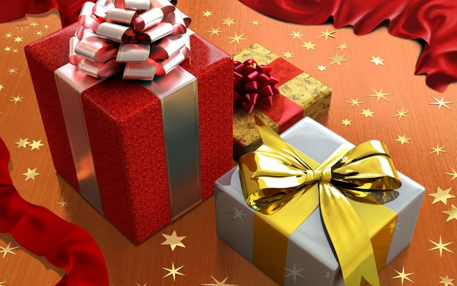 Cadouri pentru bătrâni şi copii, în luna decembrie