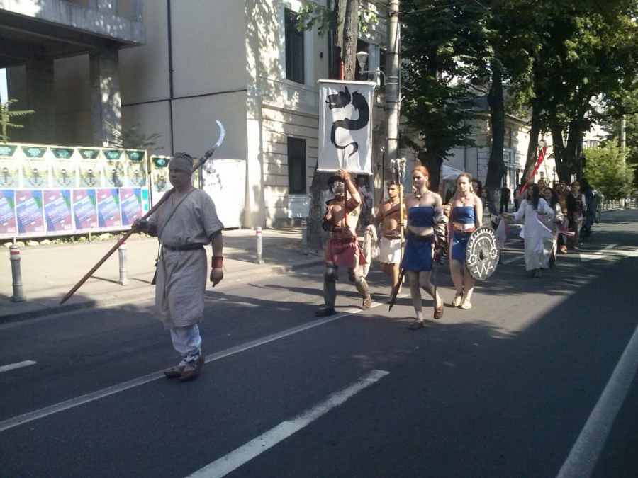 FOTO/ Festivalul antic: dacii, romanii şi sarmaţii au cucerit Galaţiul!