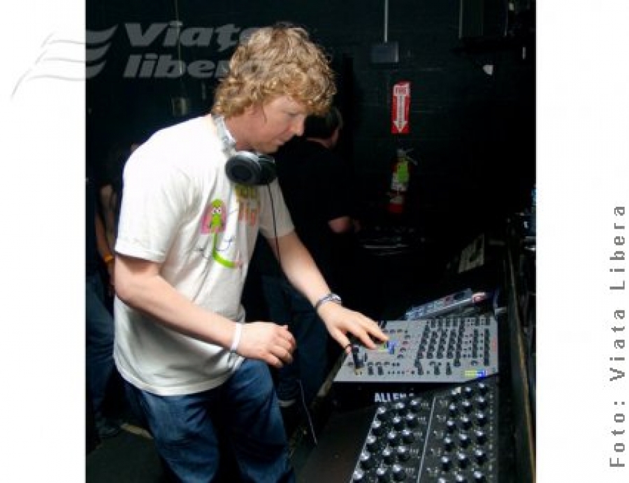 DJ John Digweed vine astăzi la Galaţi