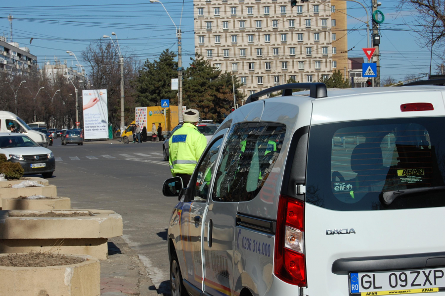 Poliţia locală a făcut ordine în faţa Tribunalului