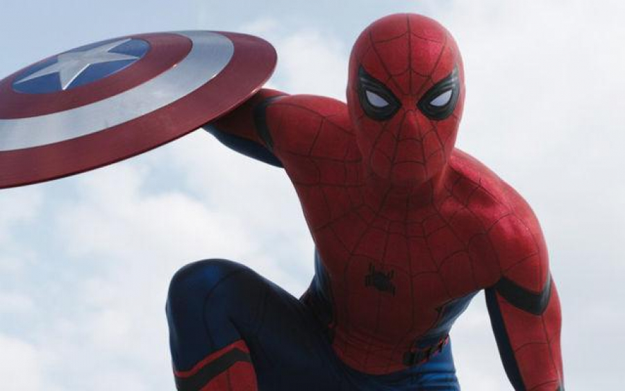 Tom Holland, dezamăgit de prima variantă a costumului Omului Păianjen