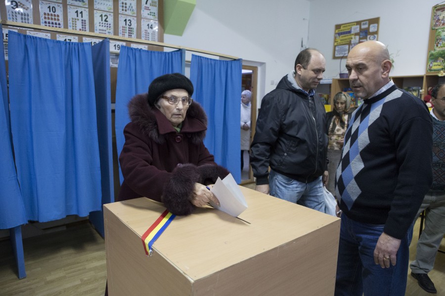 Bătrânii din judeţul Galaţi, campioni la vot