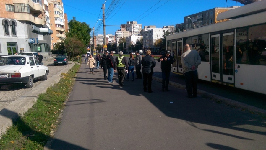 BLATIŞTII din autobuzele gălăţene nu vor mai scăpa de AMENZI