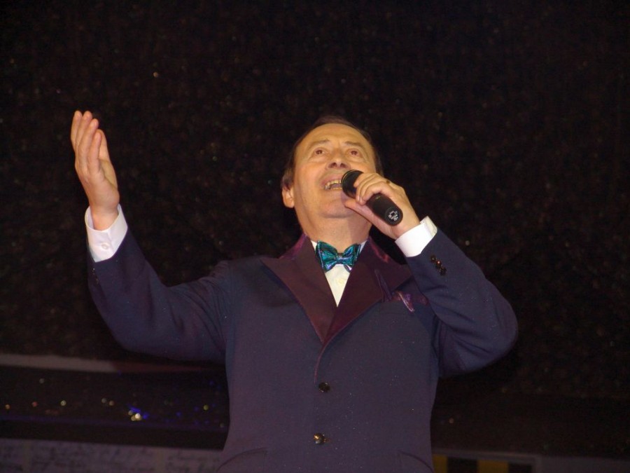 Seară de muzică uşoară pe scena Teatrului Muzical