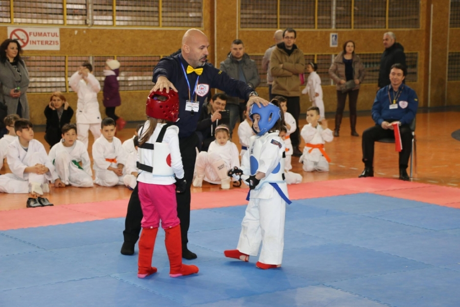 Cupa „Moş Crăciun”, la karate kyokushin