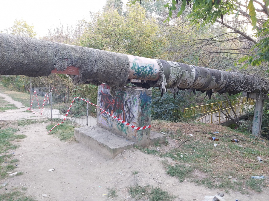 Un gard la podeţul prăbuşit din Parcul Cloşca