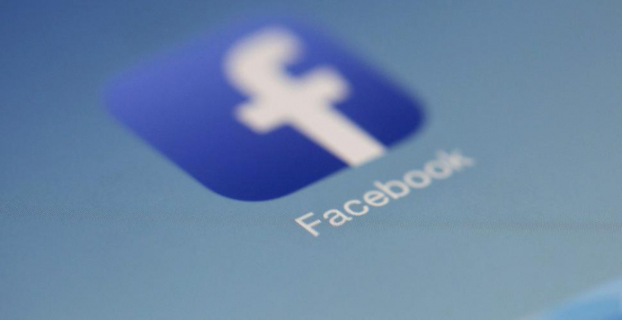 Facebook le va cere utilizatorilor să citească întâi știrile, apoi să dea share