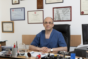 Dr. Dragoş Vinereanu