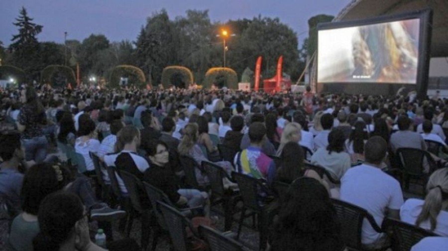 Fundaţia Andreiana Juventus oferă filme de top în Grădina ”Leonard” (P)