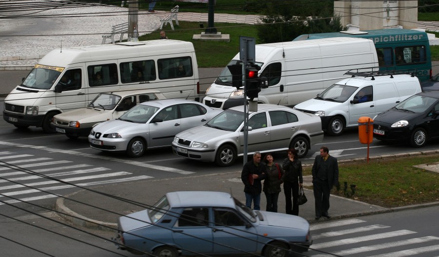 PARCUL AUTO gălăţean ÎMBĂTRÂNEŞTE pe zi ce trece. AM CUMPĂRAT încă 4.000 de MAŞINI UZATE