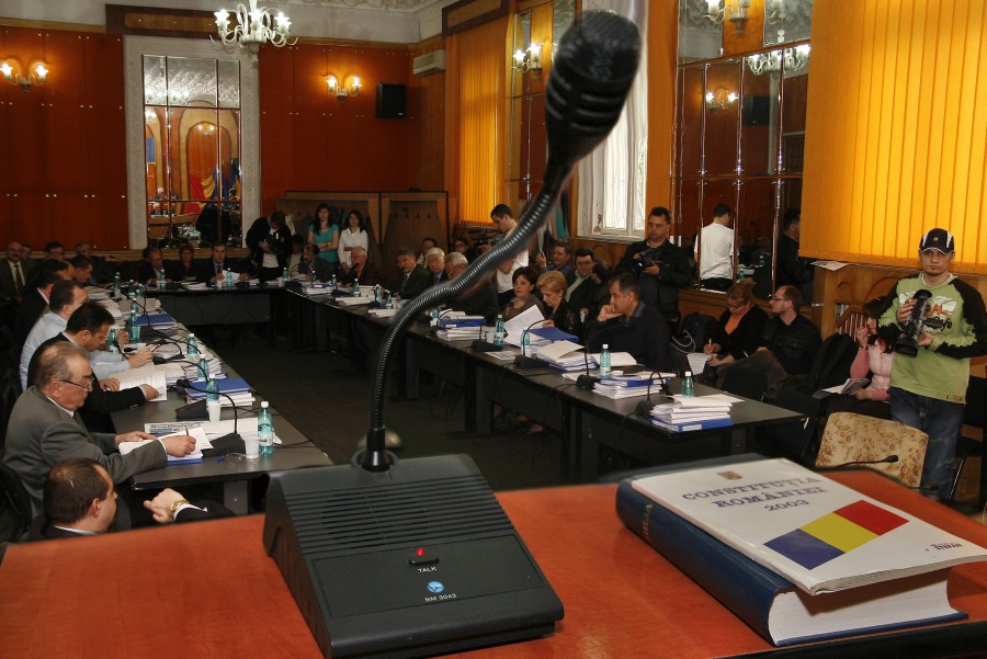 Cum au ajuns gălăţenii captivii Apaterm/ Fără apă caldă, căldură şi libertatea DEBRANŞĂRII