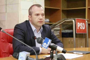 LUPTĂ POLITICĂ/ Pucheanu arată cu degetul spre Ciumacenco, acuzându-l de PLAGIAT