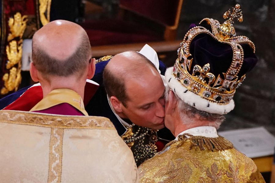 Se pregăteşte încoronarea Prințului William, un prim pas spre o monarhie britanică modernă