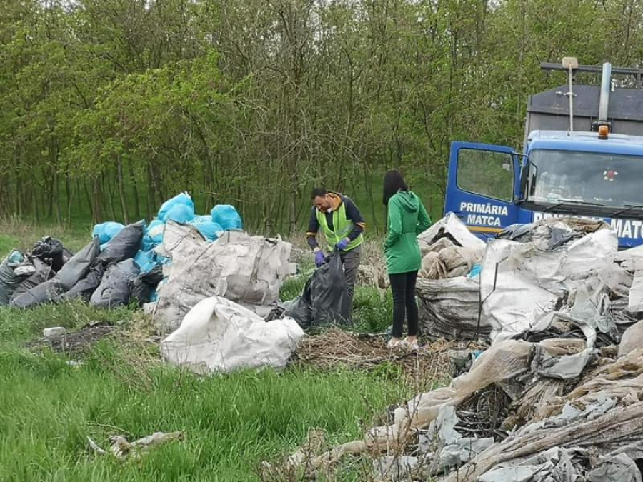 Ecologizare cu elevi și voluntari, la Matca