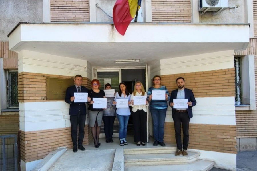 Arhiviștii au oprit lucrul pentru salarii mai mari