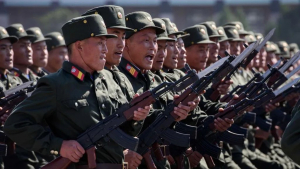 Primii militari nord-coreeni se pregătesc să intre în zonele de luptă
