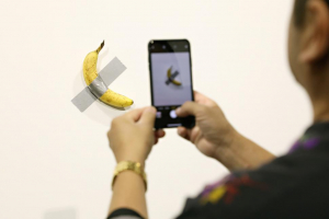 Banana lipită de perete, 1,5 milioane de euro