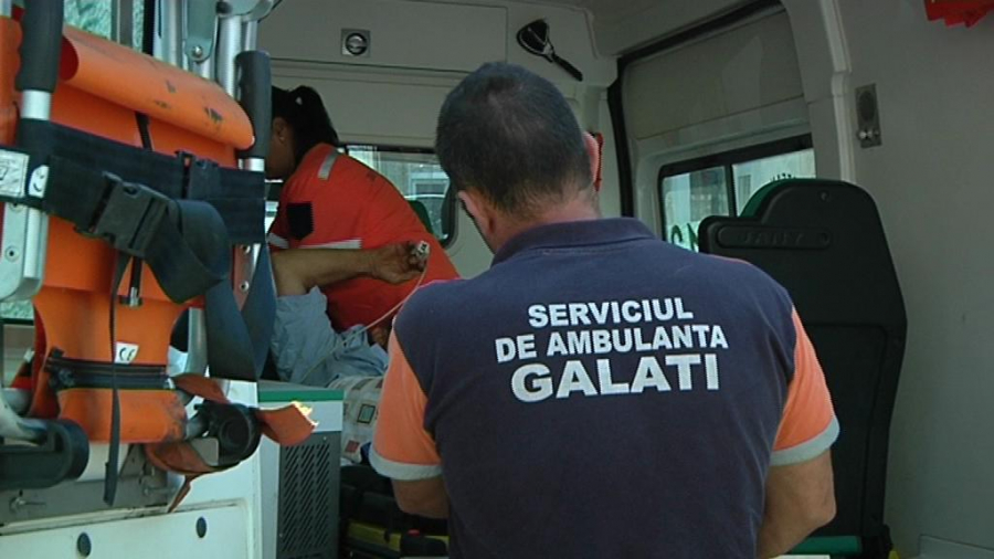 CANICULA a crescut numărul apelurilor la ambulanţă