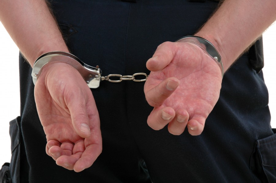 UPDATE Spărgeau case pentru ceasuri şi bijuterii: 11 suspecţi de furt, în cătuşe la poliţie (VIDEO)