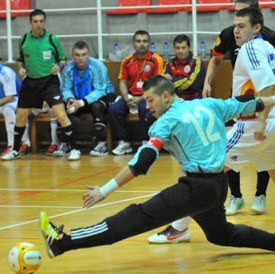 Doi gălăţeni, convocaţi la naţionala de futsal 