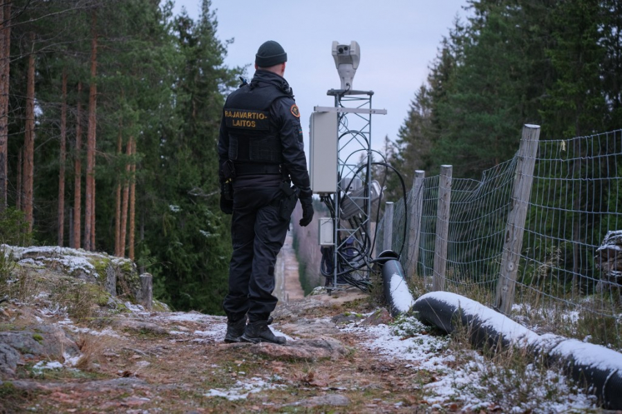 Finlanda ridică o cortină de fier la granița cu Rusia