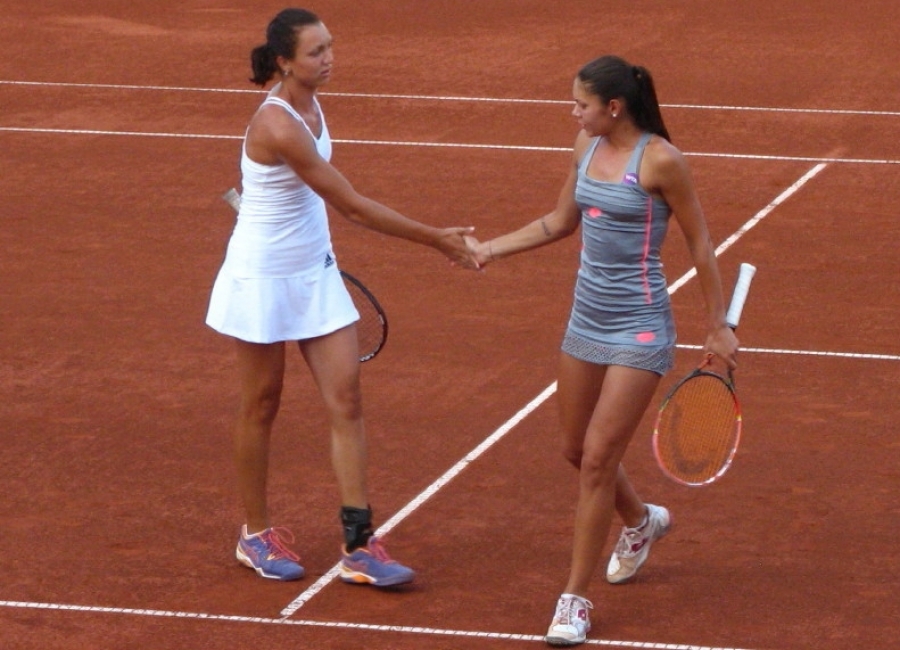 TENIS/ Ţig şi Mitu, semifinaliste la dublu în Croaţia