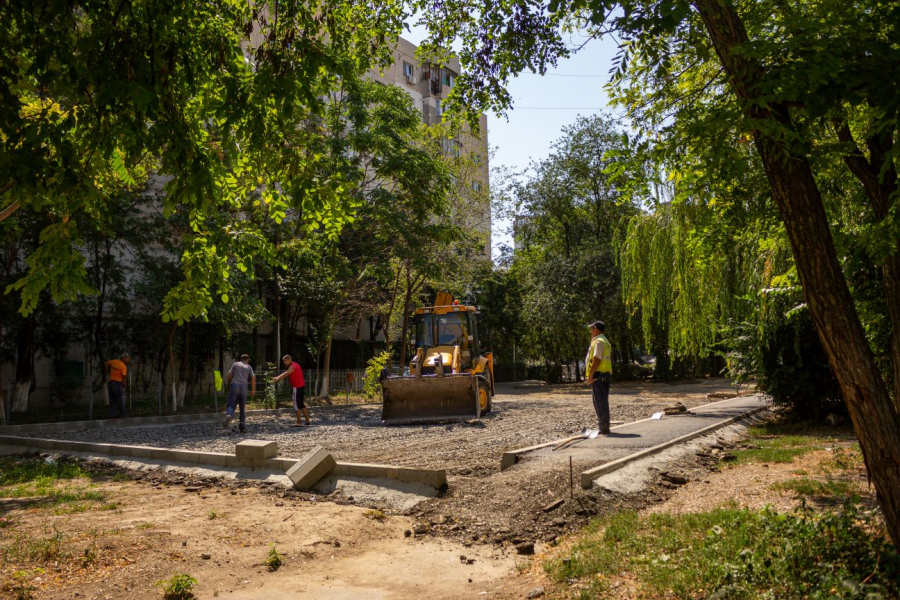 Parcare nouă, dar cu multe probleme vechi