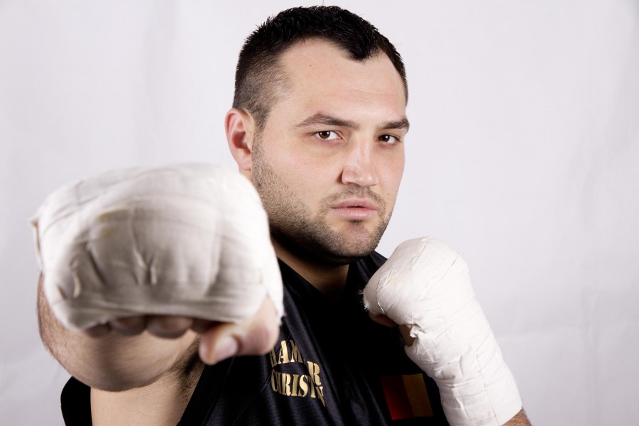 Cristian "Hammer" Ciocan urcă în ring, diseară, la Patinoarul din Galaţi