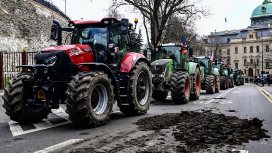 Fermierii cehi au aruncat cu bălegar pe străzile din Praga