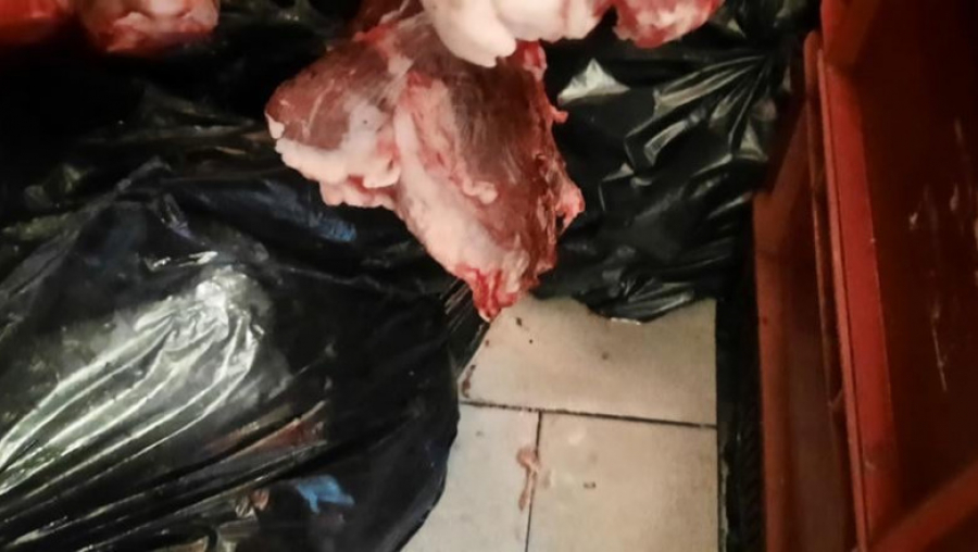 Trupele speciale au fost chemate la o intervenție în localurile din Costinești. ANPC a găsit tone de carne expirată