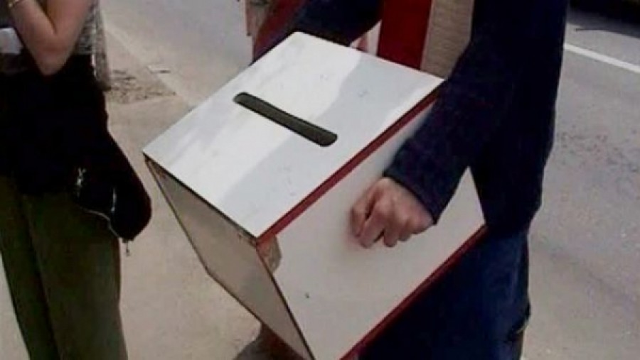 Alegeri după gratii/ Deţinuţii au cerut urna mobilă pentru a vota