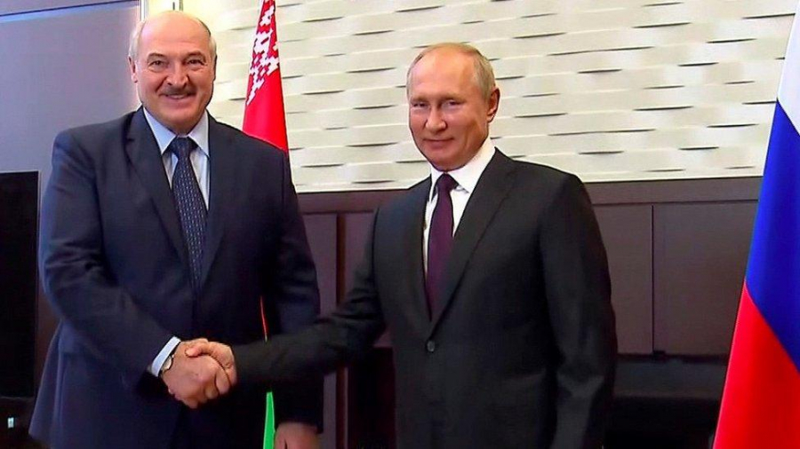 Lukaşenko, împrumutat de Putin cu 1,5 miliarde de dolari