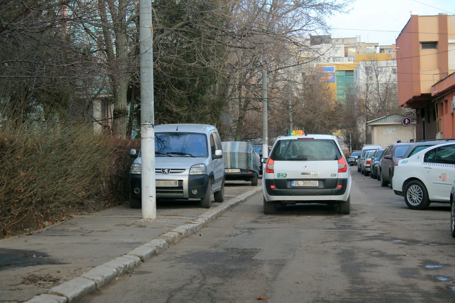 MICRO 19, cartierul dorinţelor mari | Oamenii aşteaptă SCHIMBĂRI şi de la noua administraţie (FOTO)