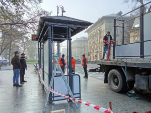 Poza zilei. Cum arată noile refugii pentru călători de pe strada Domnească