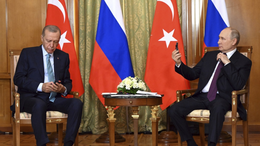 Negocieri Erdogan - Putin pentru un nou acord privind cerealele