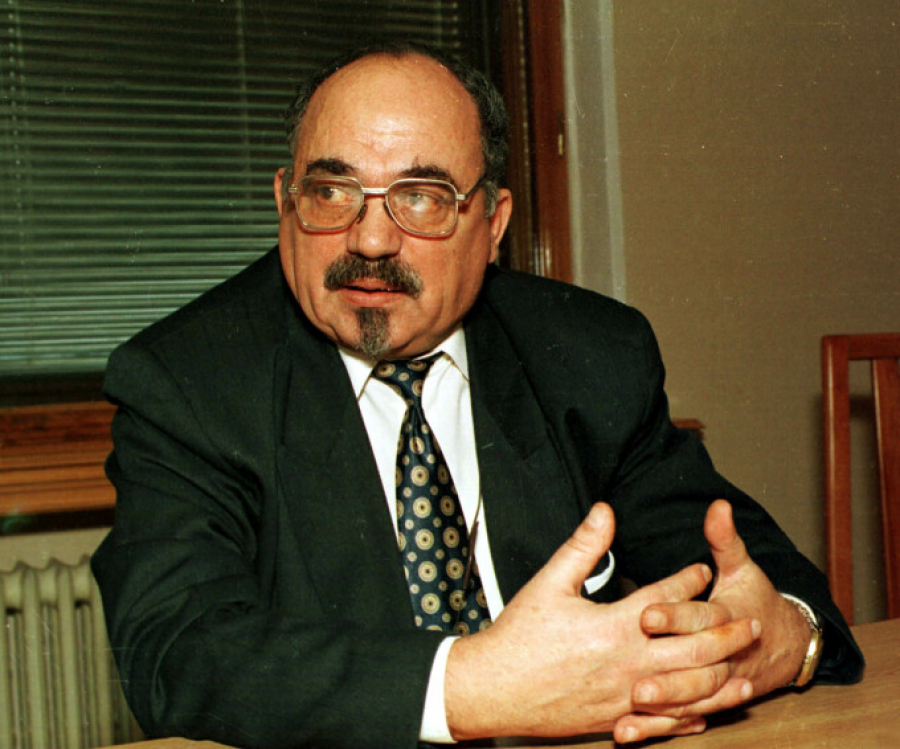Remember. Titus Raveica (1935-2013)