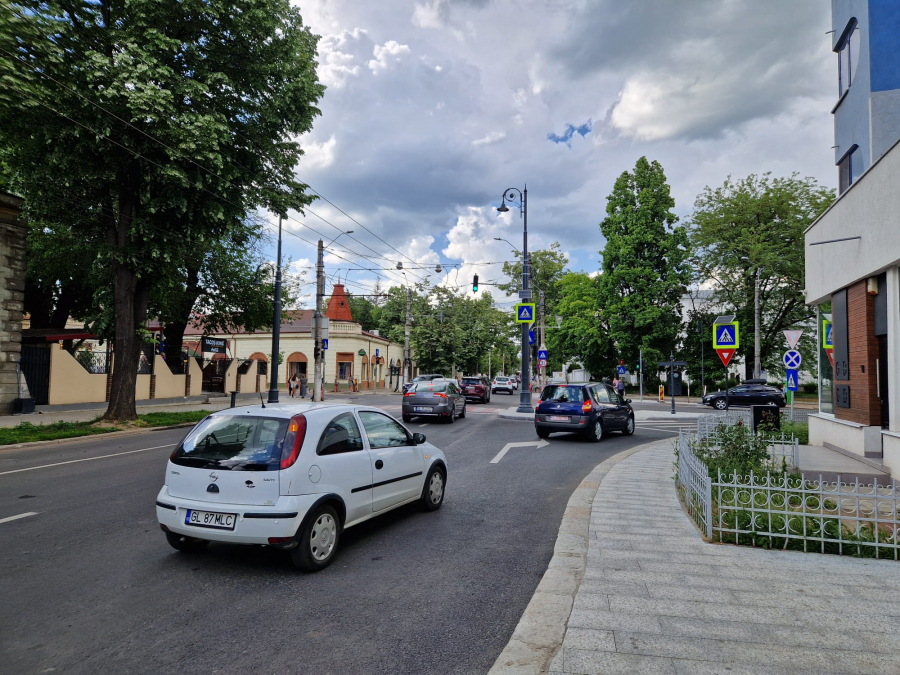 Zi cu vreme caldă şi instabilă