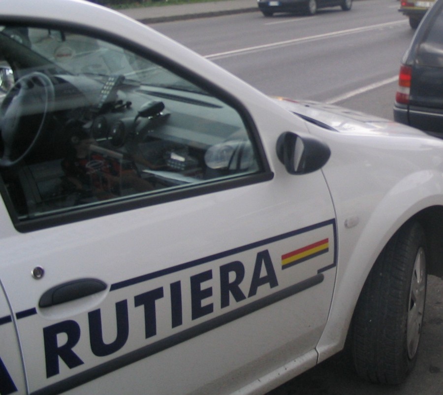 Circulaţie blocată pe DN 1, în Braşov, în urma unui accident în care au fost implicate trei maşini