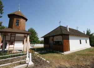 Campanie VL &quot;Biserici istorice gălăţene&quot;: Cerdacul deschis din Bursucani, bijuterie arhitecturală 