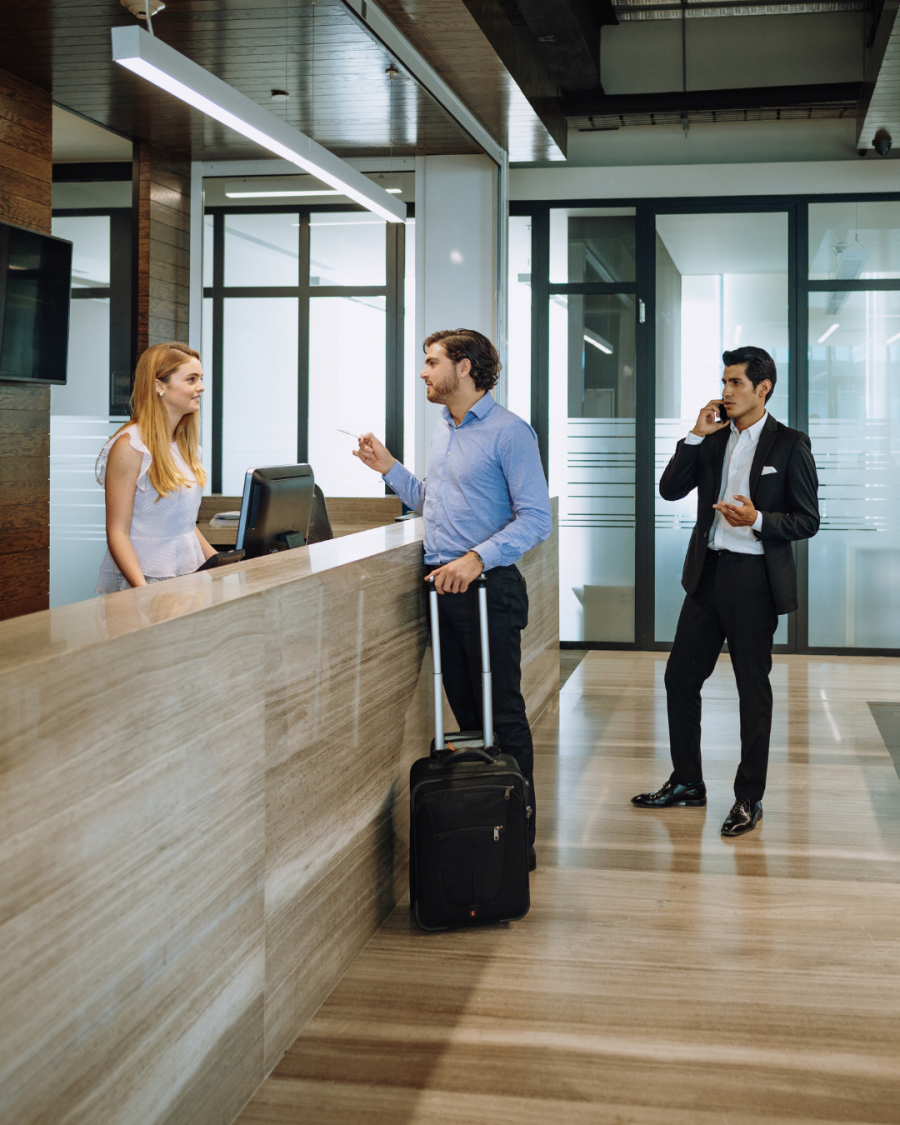 Digitalizarea industriei hoteliere: ce soluții software transformă experiența clienților?