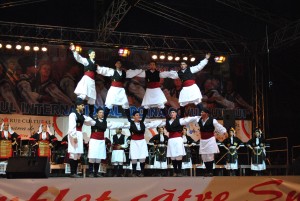 Festivalul Internaţional de Folclor „Doina Covurluiului” - Cine va câştiga marele trofeu?
