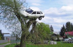 Vezi ce-ai putea păţi dacă vecinii nu sunt mulţumiţi de stilul tău de condus!