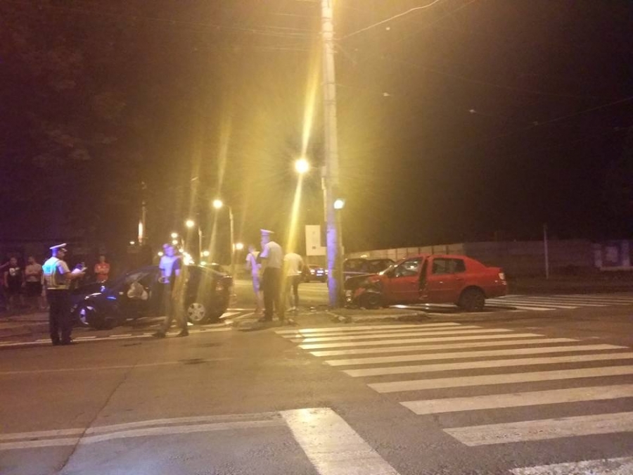 Patru persoane rănite într-un accident produs din neatenţie