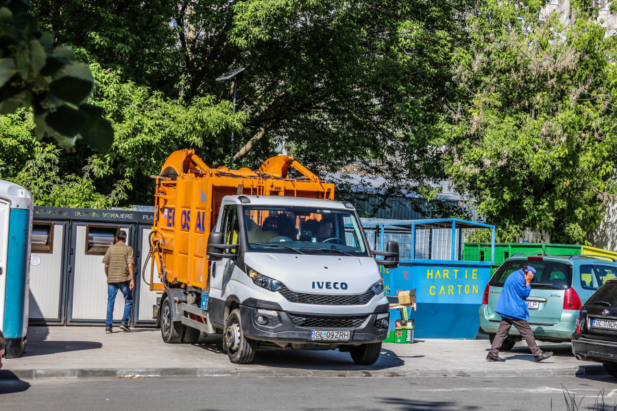 Apa, canalizarea şi gunoiul s-ar putea SCUMPI de la 1 iulie